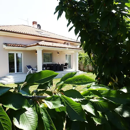 Vacation Bokan Ferienhaus *