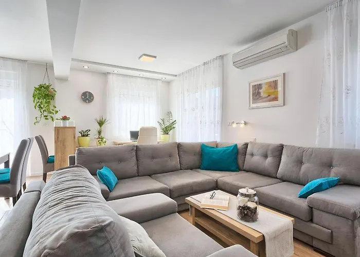 Vacation Bokan * Πούλα