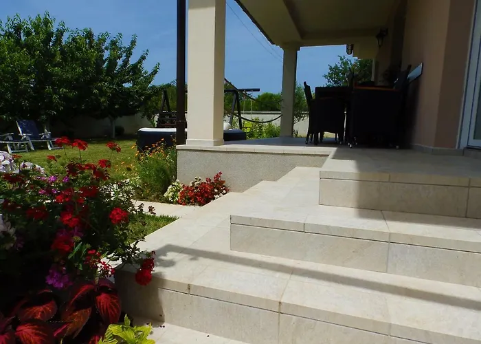 Vacation Bokan * Πούλα