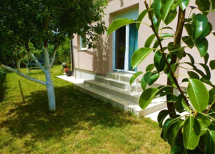 Vacation Bokan * Πούλα