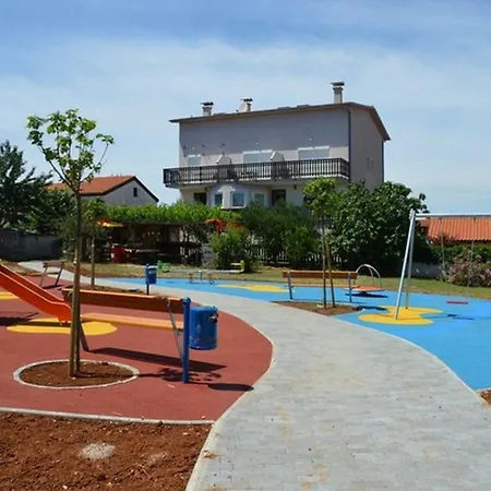 Vacation Bokan Casa de Férias Pula