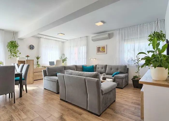 Vacation Bokan * Póla